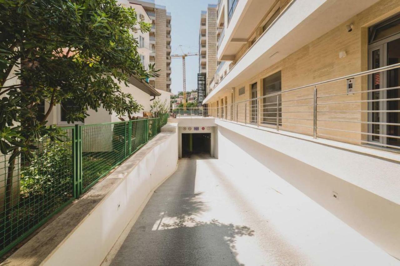 Blue Marlin Apartments Budva Exteriör bild